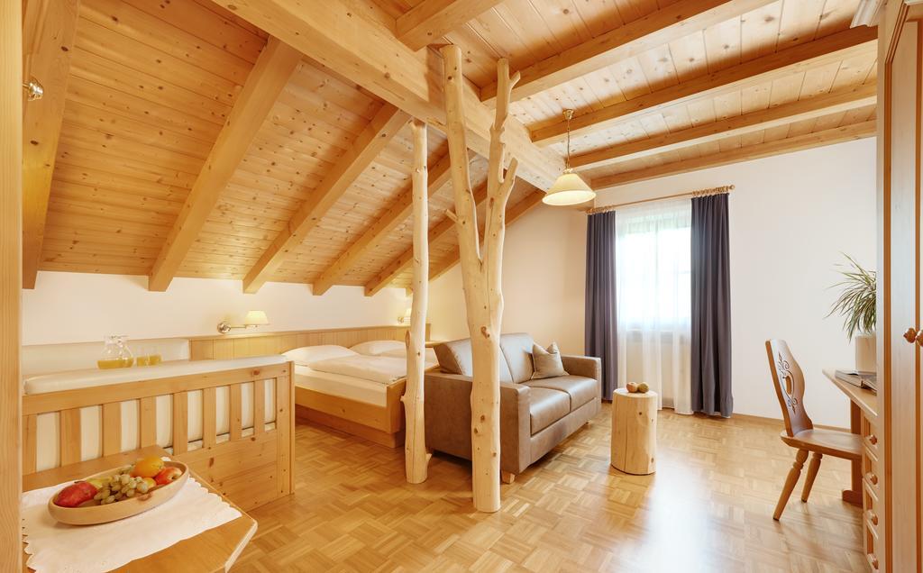 Alpin Stile Hotel Laion Chambre photo