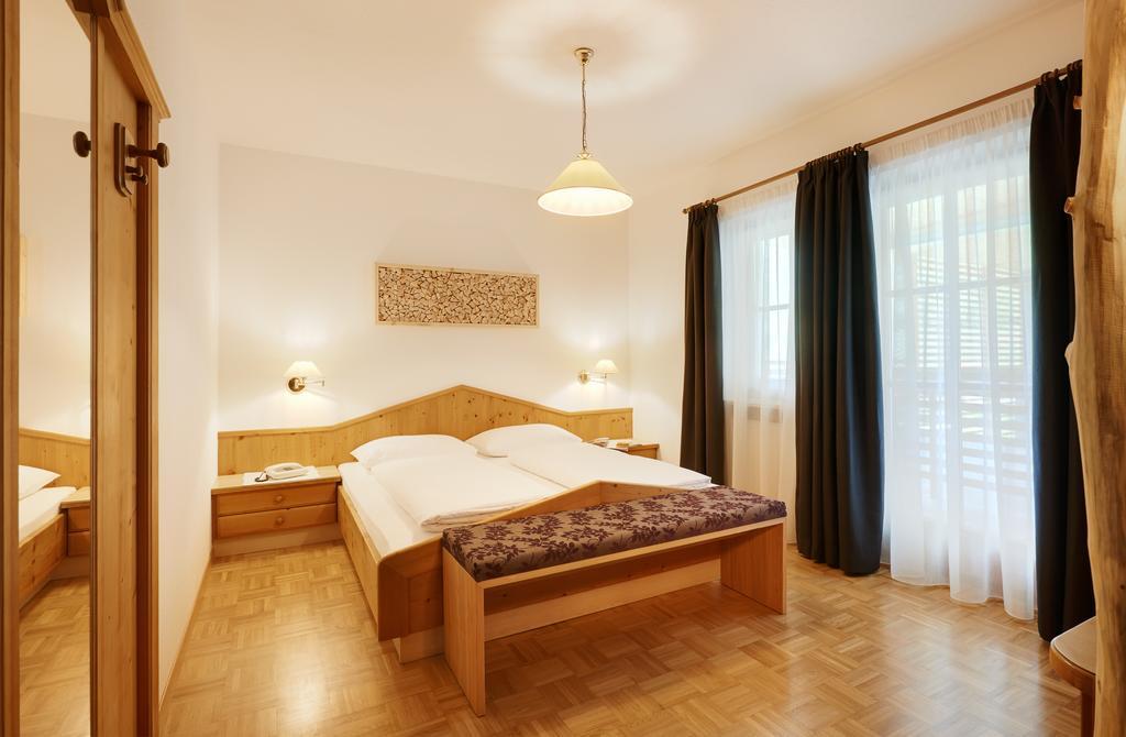 Alpin Stile Hotel Laion Chambre photo