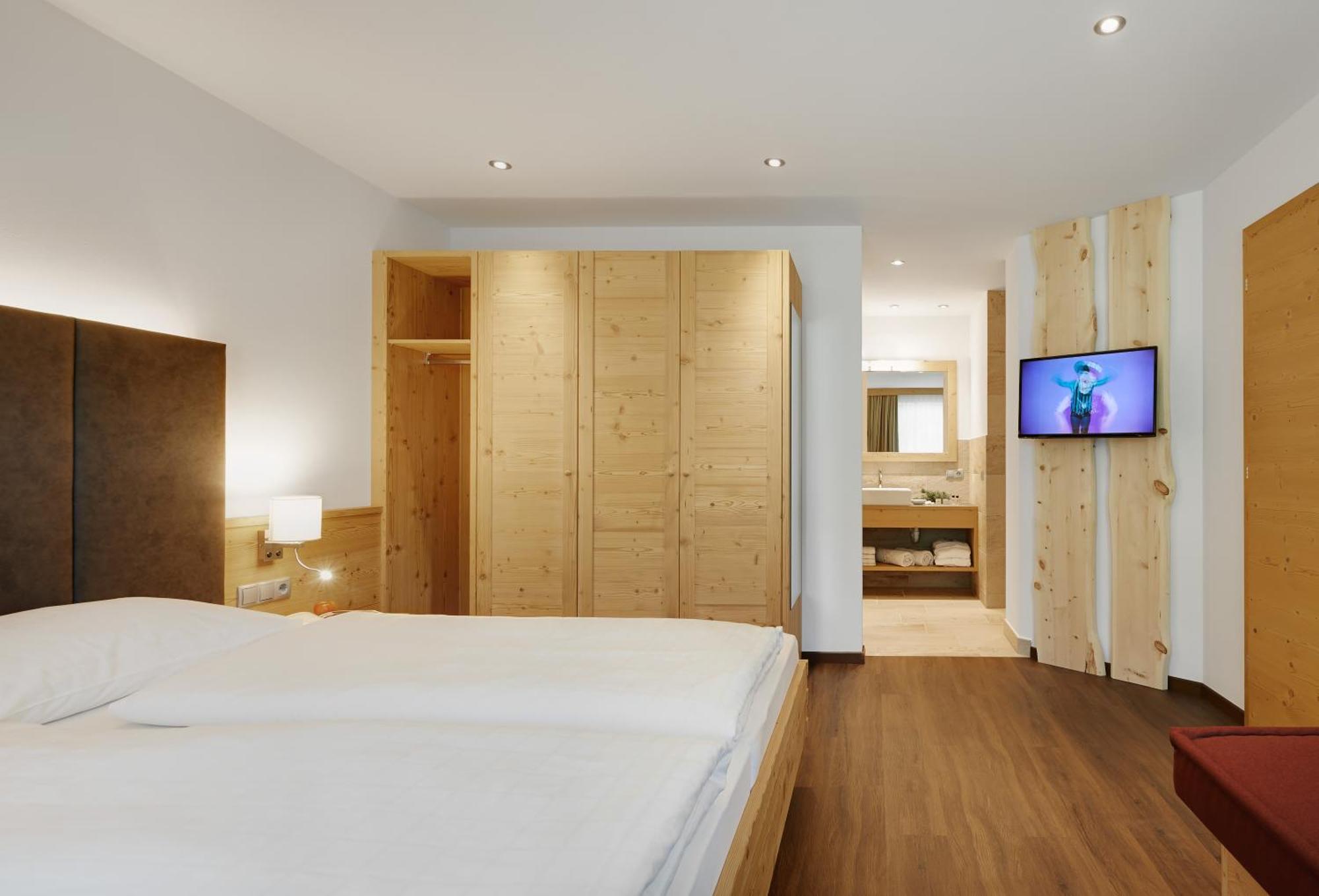 Alpin Stile Hotel Laion Extérieur photo
