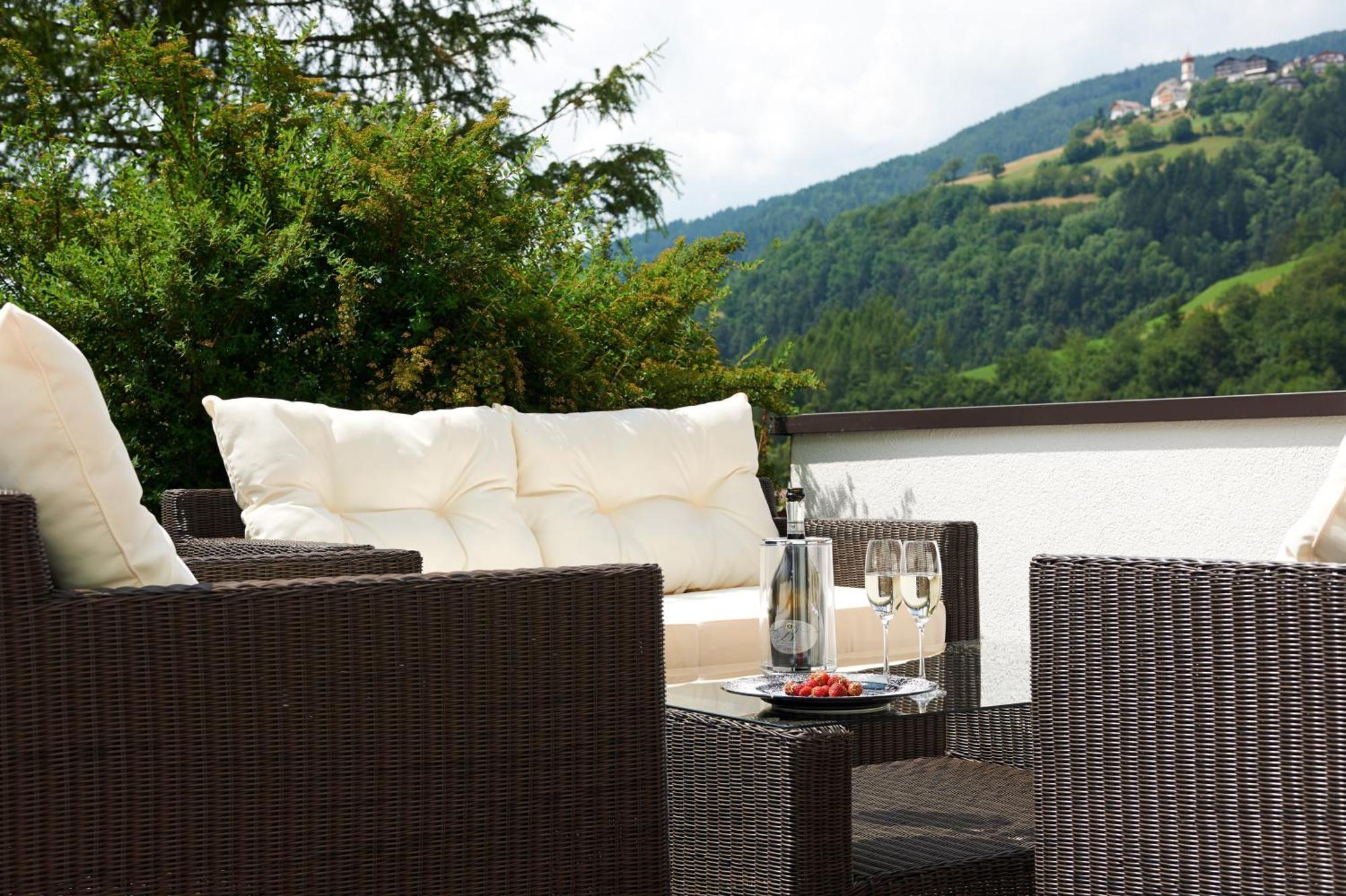 Alpin Stile Hotel Laion Extérieur photo